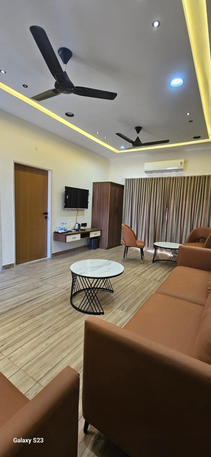 Shree Jalaram Resort Kodāe Exterior photo