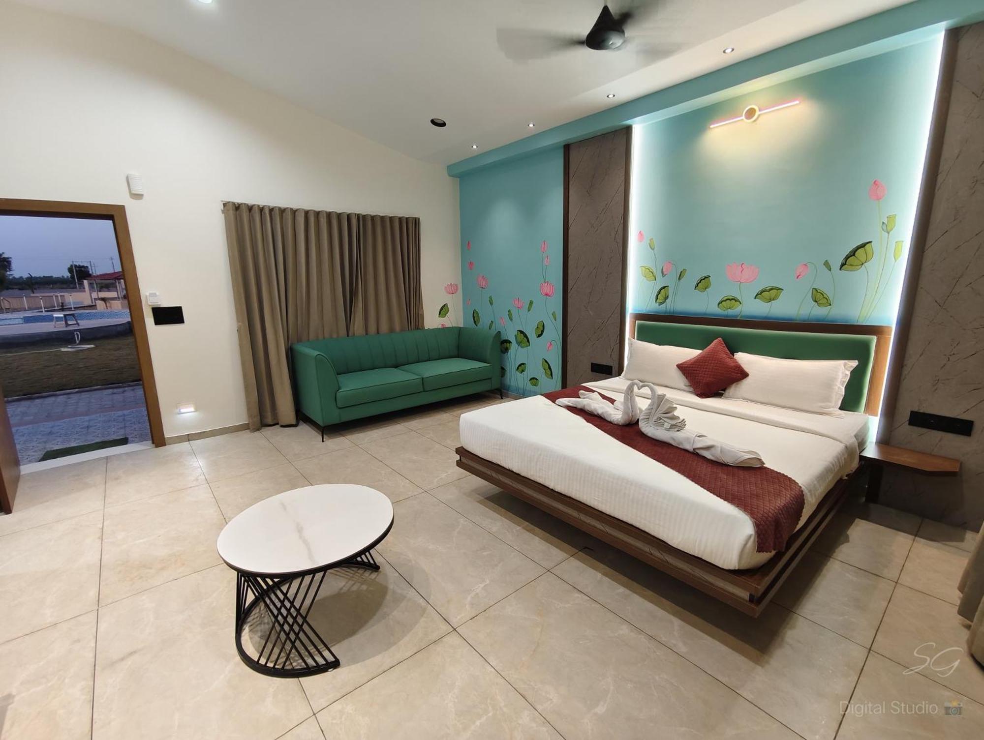 Shree Jalaram Resort Kodāe Exterior photo