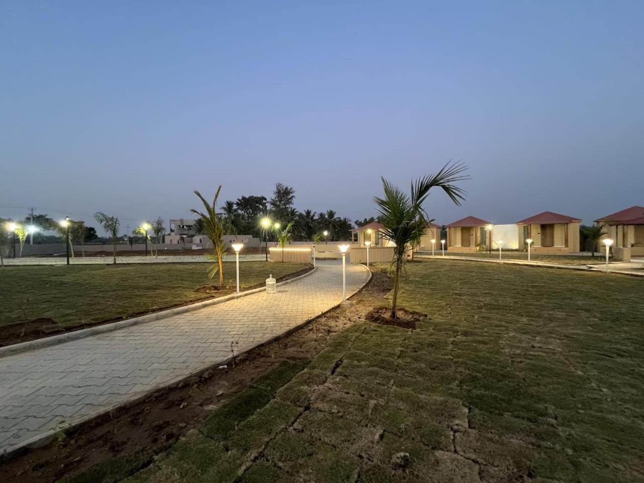 Shree Jalaram Resort Kodāe Exterior photo